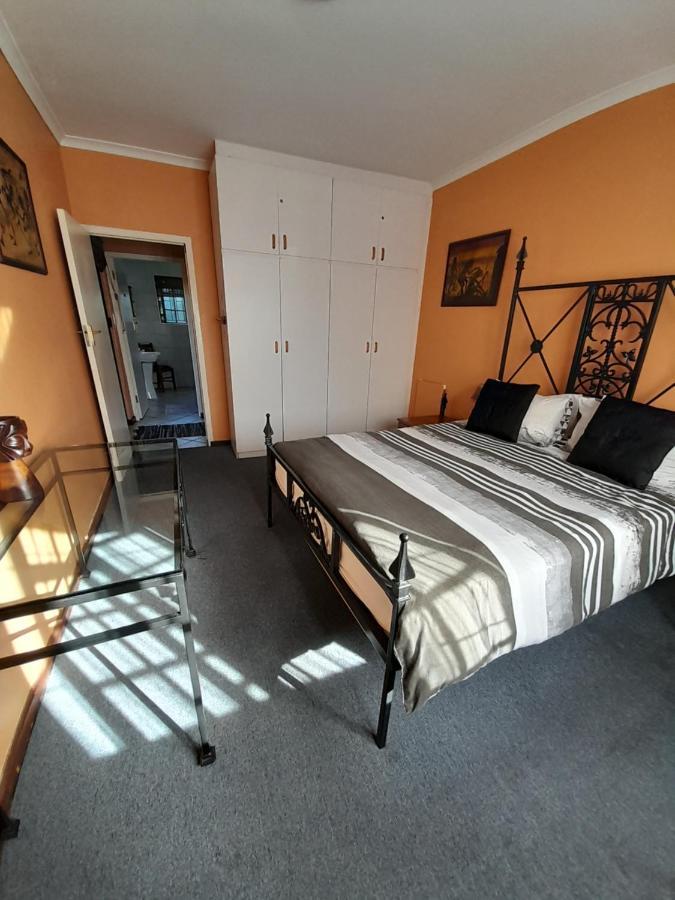 Whalers Guest House Hermanus Exterior foto